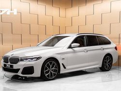 Vit Begagnad 2022 BMW 530e M Sport Kombi | 449 900 kr (Lite dyr)