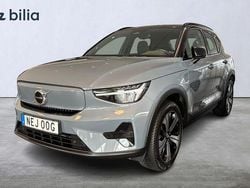 Grå Begagnad 2022 Volvo XC40 Core SUV | 359 900 kr