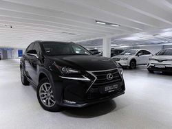 Svart Begagnad 2015 Lexus NX300h SUV | 209 900 kr (Marknadspris)