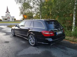 Svart Begagnad 2013 Mercedes E350 Kombi | 170 000 kr