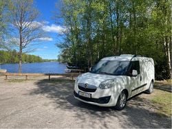 Vit Begagnad 2018 Opel Combo Minibuss | 130 000 kr