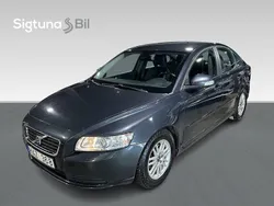Grå Begagnad 2010 Volvo S40 Momentum Sedan | 69 900 kr (Marknadspris)