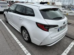 Vit Begagnad 2021 Toyota Corolla Active Kombi | 205 000 kr (Bra pris)