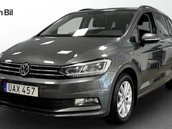 Mörkgrå Begagnad 2017 VW Touran Minibuss | 204 900 kr (Marknadspris)