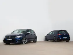 Mörkblå Begagnad 2017 VW Golf VII R Halvkombi | 389 000 kr