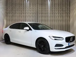 Vit Begagnad 2017 Volvo S90 Momentum Sedan | 189 900 kr (Marknadspris)