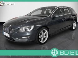 Grå (svartmetallic) Begagnad 2018 Volvo V60 Standard Kombi | 235 900 kr (Marknadspris)