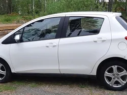 Vit Begagnad 2013 Toyota Yaris Multidrive S Halvkombi | 54 000 kr