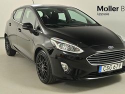 Svart Begagnad 2018 Ford Fiesta Titanium Halvkombi | 129 900 kr (Marknadspris)