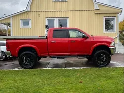 Röd Begagnad 2015 Dodge Ram Pickup | 580 000 kr (Dyr)