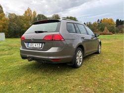 Grå Begagnad 2015 VW Golf VII Kombi | 85 000 kr (Marknadspris)