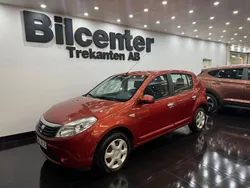 Röd Begagnad 2010 Dacia Sandero Halvkombi | 34 900 kr