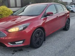 Röd Begagnad 2016 Ford Focus Titanium Halvkombi | 59 000 kr (Superpris)