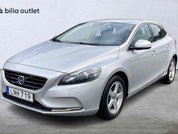 Silver Begagnad 2014 Volvo V40 Momentum Kombi | 144 900 kr (Marknadspris)