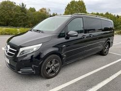Svart Begagnad 2018 Mercedes V250 Avantgarde Minibuss | 415 000 kr (Marknadspris)