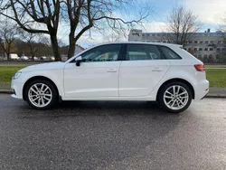Vit Begagnad 2016 Audi A3 Sportback Comfort Halvkombi | 124 500 kr (Marknadspris)