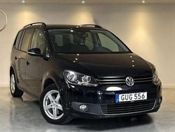 Svart Begagnad 2015 VW Touran Minibuss | 129 900 kr (Dyr)