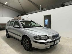 Grå Begagnad 2003 Volvo V70 Kombi | 29 500 kr (Marknadspris)
