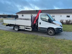 Flerfärgad (vit) Begagnad 2019 Iveco Daily Van | 786 250 kr