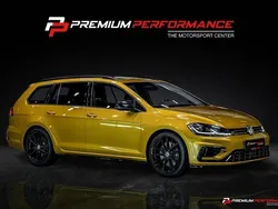 Gul (curcuma yellow metallic) Begagnad 2018 VW Golf VII R Kombi | 299 700 kr (Dyr)