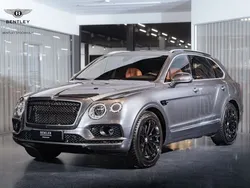 Grå Begagnad 2016 Bentley Bentayga SUV | 995 000 kr