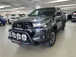 Mörkgrå (grå) Begagnad 2023 Toyota HiLux Sport Pickup | 689 900 kr
