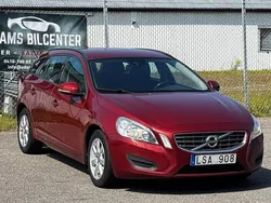 Röd Begagnad 2012 Volvo V60 Kinetic Kombi | 69 600 kr (Marknadspris)