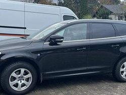 Svart Begagnad 2015 Volvo XC60 Ocean Race SUV | 187 000 kr (Marknadspris)