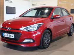 Röd Begagnad 2017 Hyundai i20 Halvkombi | 99 900 kr (Marknadspris)