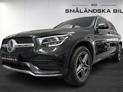 Grå Begagnad 2021 Mercedes GLC300e AMG line SUV | 419 000 kr (Marknadspris)