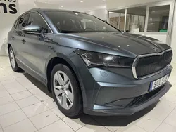 Grå Begagnad 2022 Skoda Enyaq iV SUV | 379 000 kr (Marknadspris)