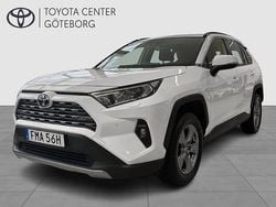 Vit Begagnad 2022 Toyota RAV4 Hybrid Active SUV | 354 900 kr (Marknadspris)