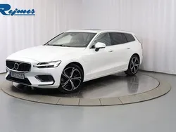 Vit (crystal vit metallic) Begagnad 2022 Volvo V60 Plus Kombi | 379 900 kr (Lite dyr)