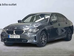 Grå Begagnad 2020 BMW 330e Sedan | 264 900 kr (Superpris)