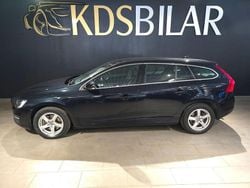 Svart Begagnad 2014 Volvo V60 Momentum Kombi | 159 900 kr (Marknadspris)