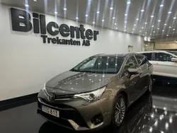 Mörkgrå Begagnad 2016 Toyota Avensis Active Kombi | 149 900 kr (Lite dyr)