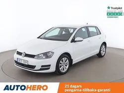 Vit Begagnad 2016 VW Golf VII Halvkombi | 117 000 kr (Marknadspris)