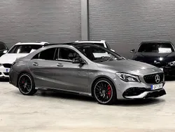 Mörkgrå (grå metallic) Begagnad 2017 Mercedes CLA45 AMG AMG Sportkupé | 339 900 kr (Marknadspris)