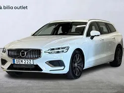 Vit Begagnad 2022 Volvo V60 Kombi | 349 900 kr (Bra pris)