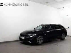 Svart Begagnad 2022 BMW 330e M Sport Kombi | 334 900 kr (Bra pris)