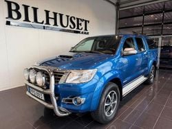 Mörkblå (blå) Begagnad 2014 Toyota HiLux Pickup | 229 883 kr (Lite dyr)