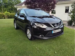 Svart Begagnad 2015 Nissan Qashqai SUV | 123 000 kr (Marknadspris)