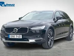 Svart Begagnad 2021 Volvo V90 CC Kombi | 369 800 kr (Marknadspris)