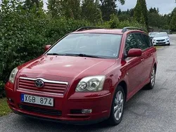 Röd Begagnad 2005 Toyota Avensis Kombi | 24 800 kr (Bra pris)