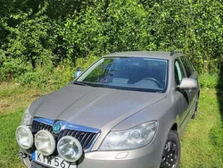 Brun Begagnad 2012 Skoda Octavia Elegance Kombi | 15 000 kr