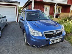 Blå Begagnad 2014 Subaru Forester SUV | 80 000 kr (Bra pris)