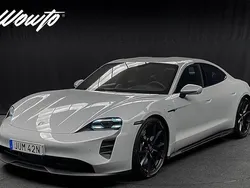 Ljusgrå Begagnad 2022 Porsche Taycan GTS Sedan | 869 800 kr