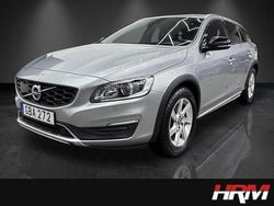 Silver Begagnad 2015 Volvo V60 CC Summum Kombi | 184 900 kr (Lite dyr)