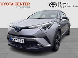Mörkgrå (grå) Begagnad 2018 Toyota C-HR+ Executive SUV | 189 900 kr (Marknadspris)