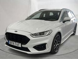 Vit Begagnad 2022 Ford Mondeo ST-Line | 220 000 kr (Marknadspris)